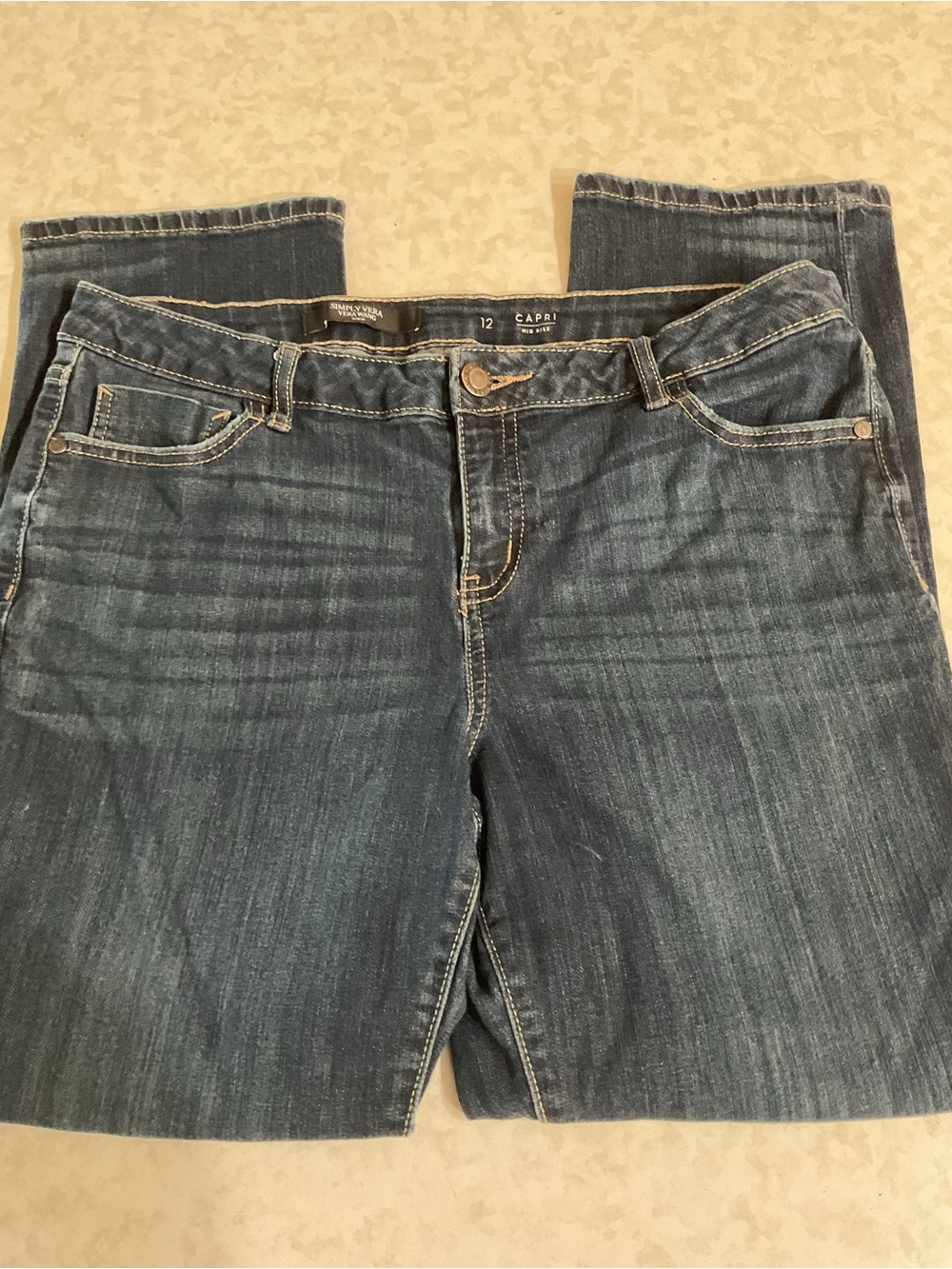 Simply Vera Vera Wang Blue Cropped Capri Jeans. Size 12 - Picture 1 of 3